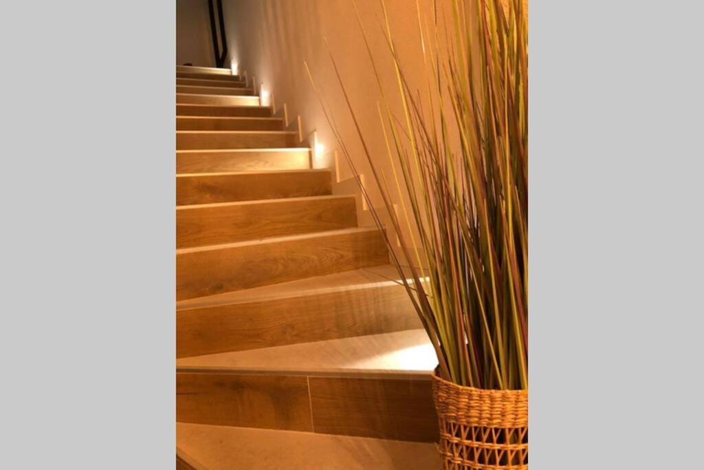 Beautifully Renovated 4 Bedroom Apt + Kid'S Room Sierra Nevada Ngoại thất bức ảnh